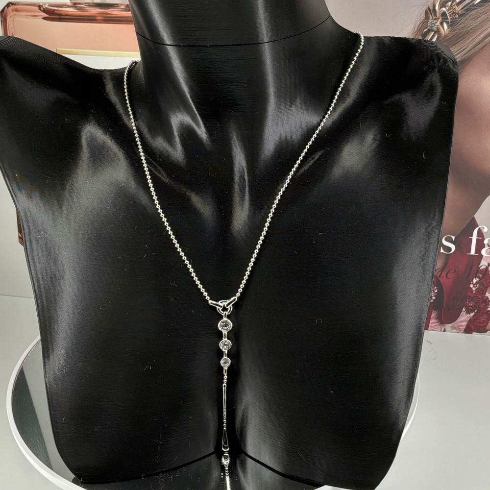 Nina Ricci Silver and Swarovski Crystal Pendant Necklace P54